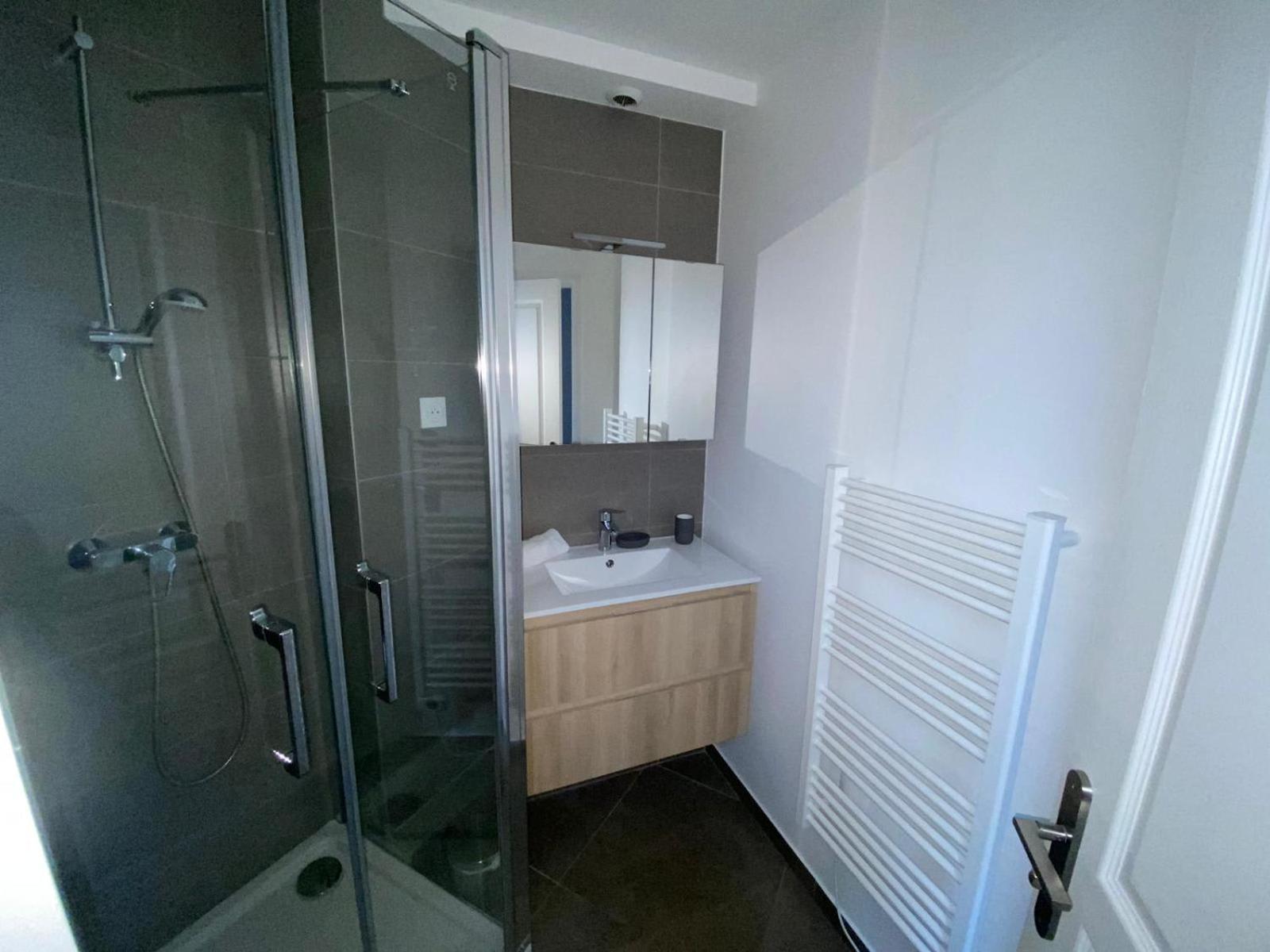 3 Pieces 55m2 Proche Metro - 15 - 4p - Flat-guest Parijs